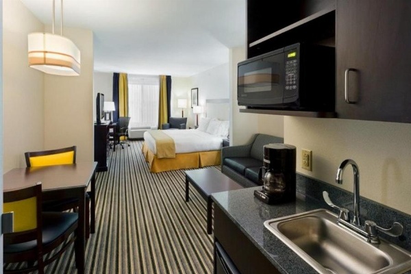 Holiday Inn Express and Suites Batavia by IHG image 48