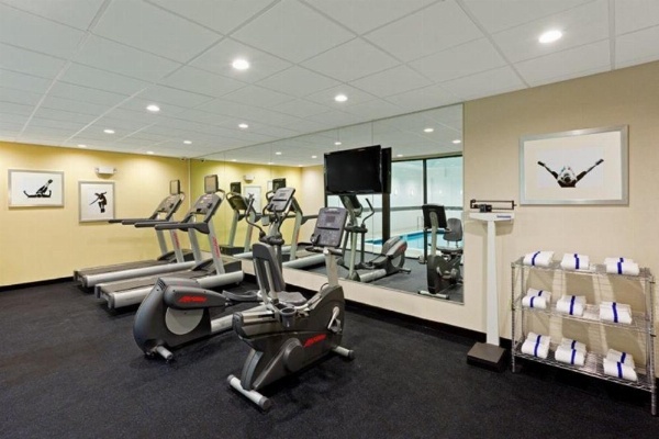 Holiday Inn Express and Suites Batavia by IHG image 5